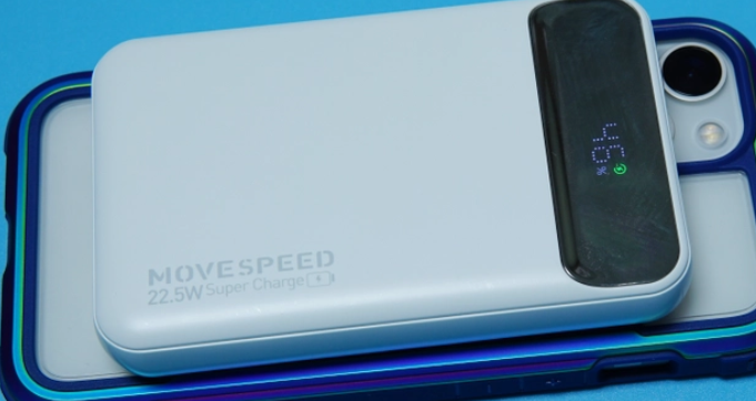 激光打標(biāo)機(jī)在電子充電設(shè)備中的應(yīng)用有哪些？  第3張